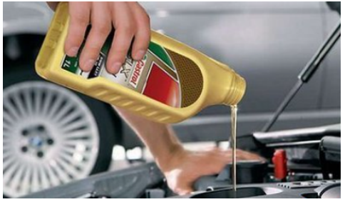 爱车发动机老得快，竟是因为这个小举动……